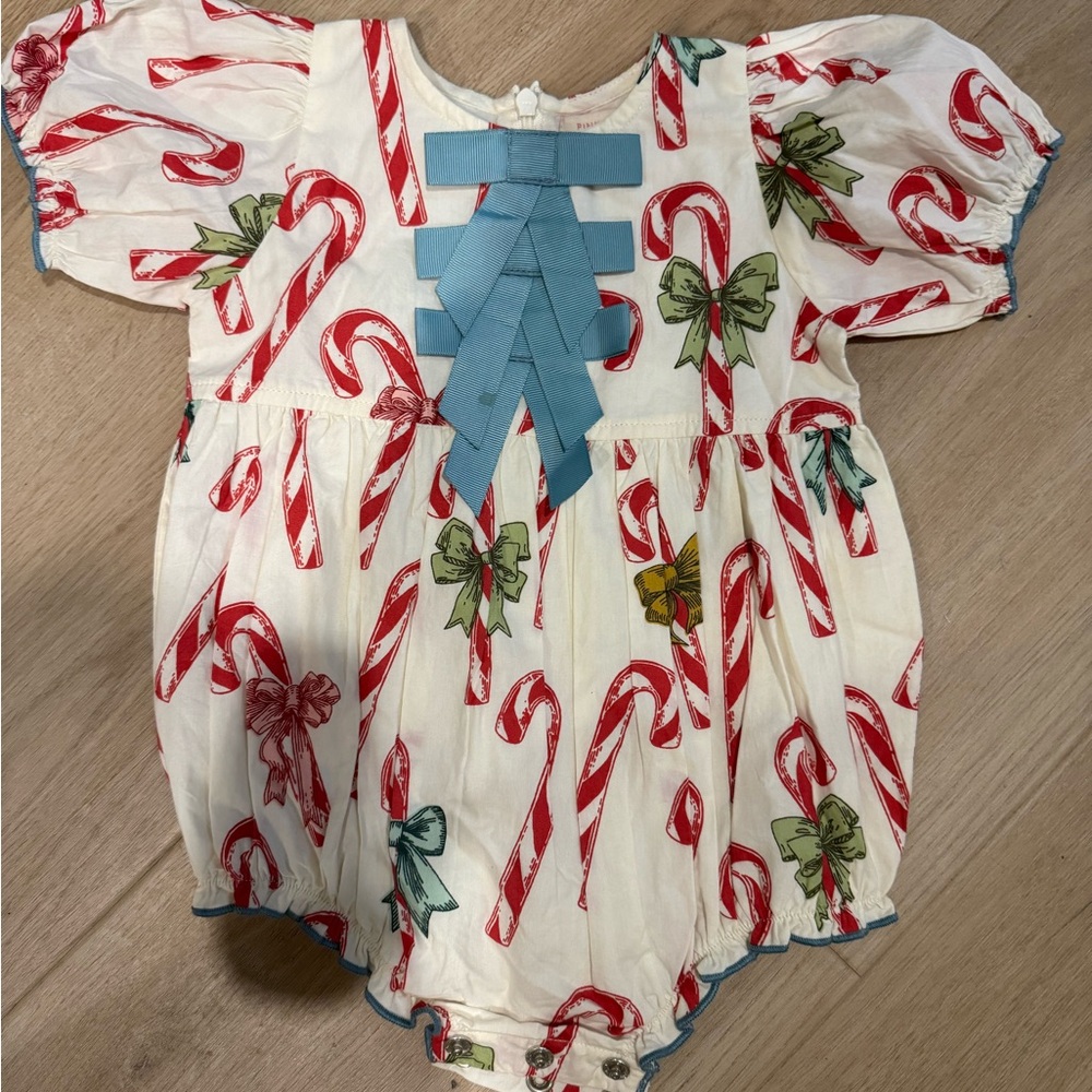 Worn once, only for Santa Photos